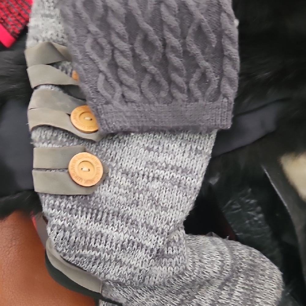 Muk Luks Gray Knit Gloves with Wooden Buttons